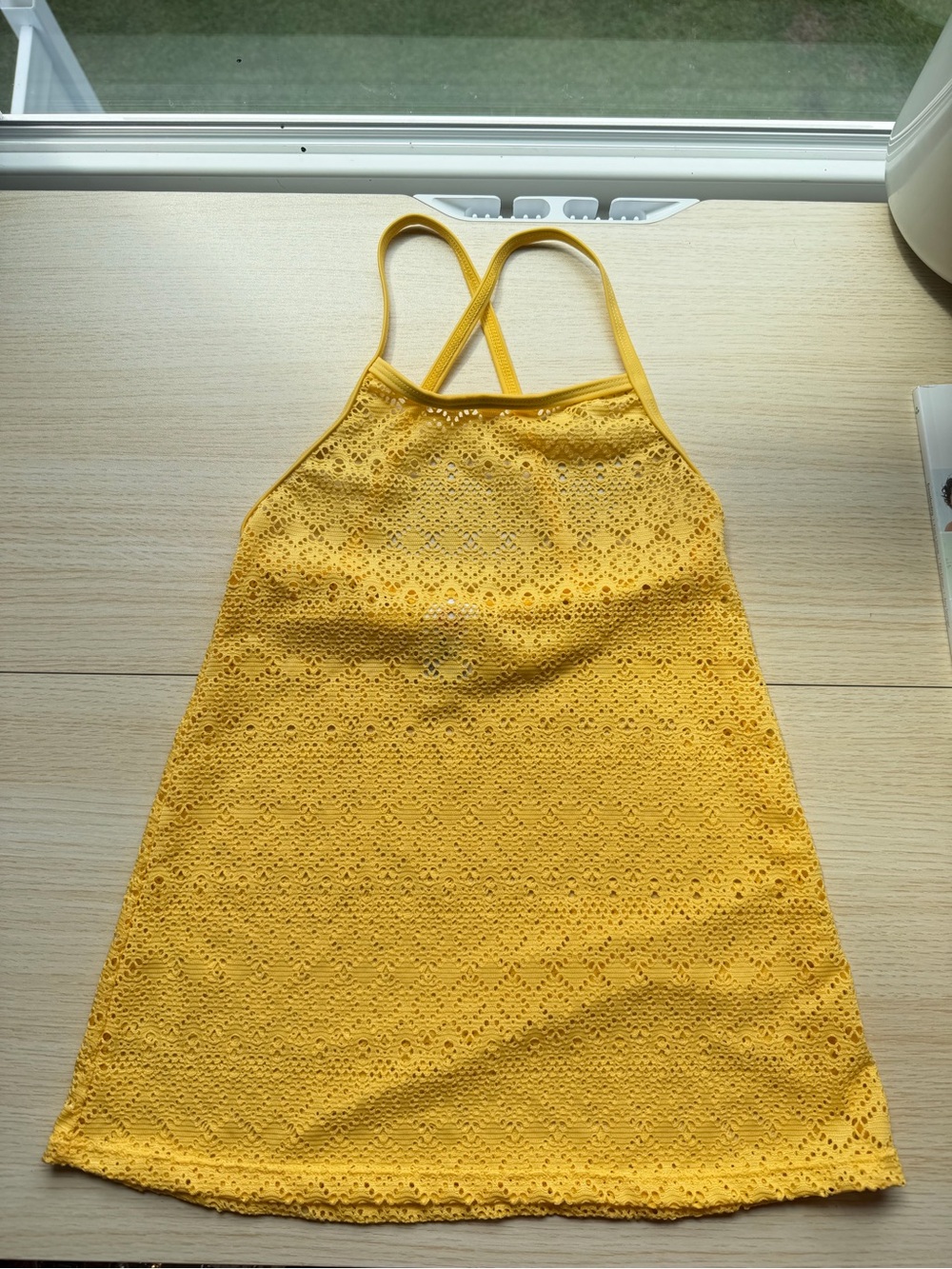 Wonder Nation yellow lace mini dress with diamond-shaped cutouts, size XS